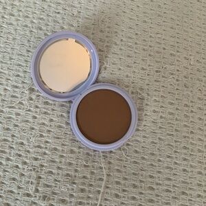 New Polite Society Cabana Club Bronzer Face Blurring Bronzer Powder Cream